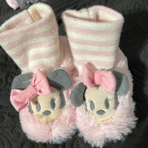 Pink Minnie Mouse slippers